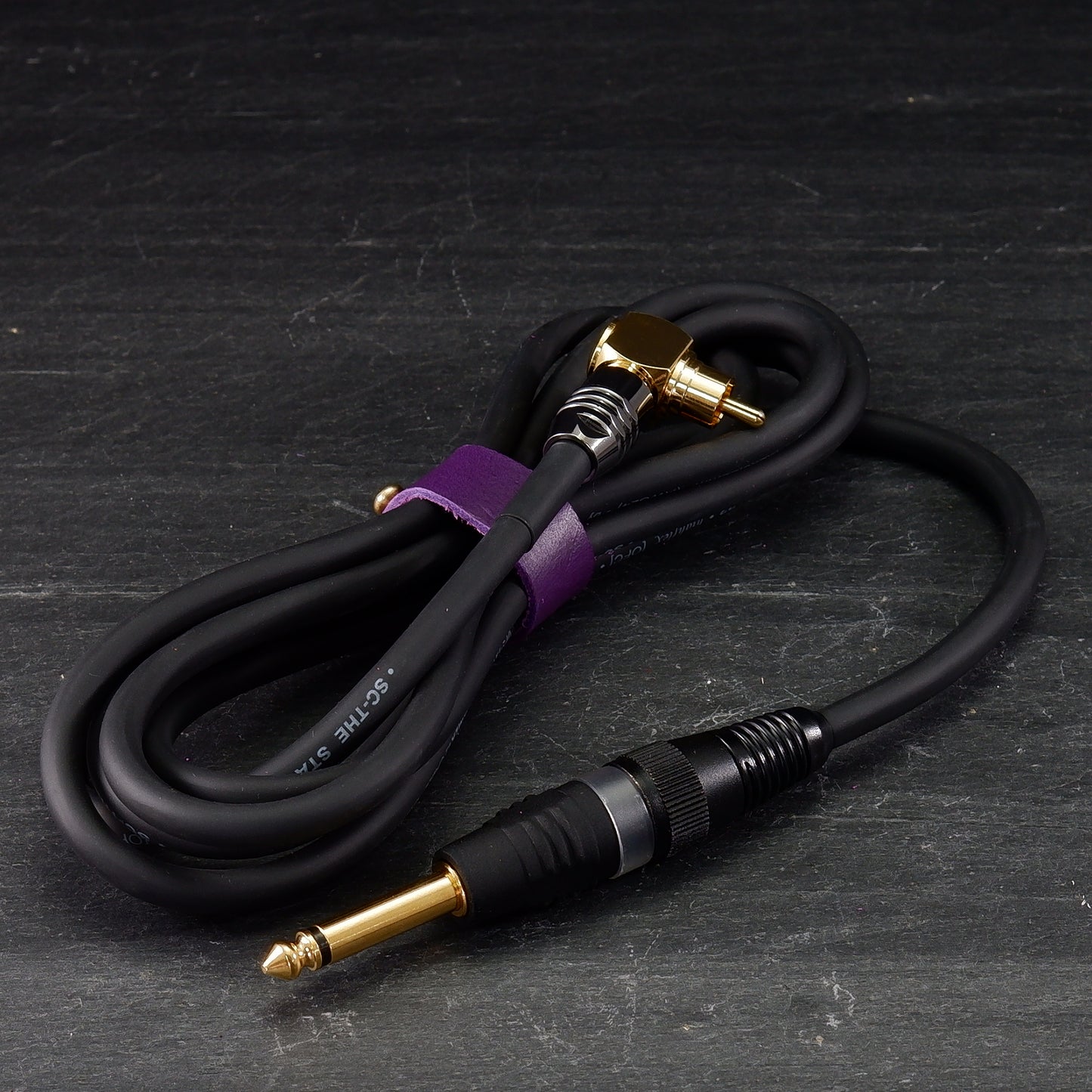 RCA CABLE Angled Heavy duty Black