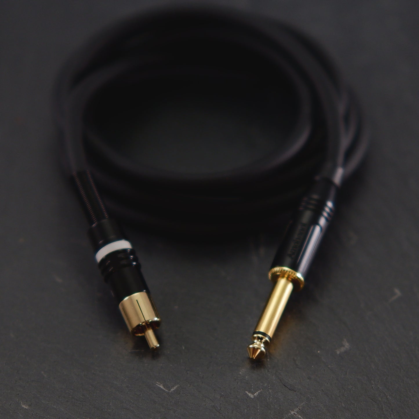 RCA CABLE Straight Heavy duty Black